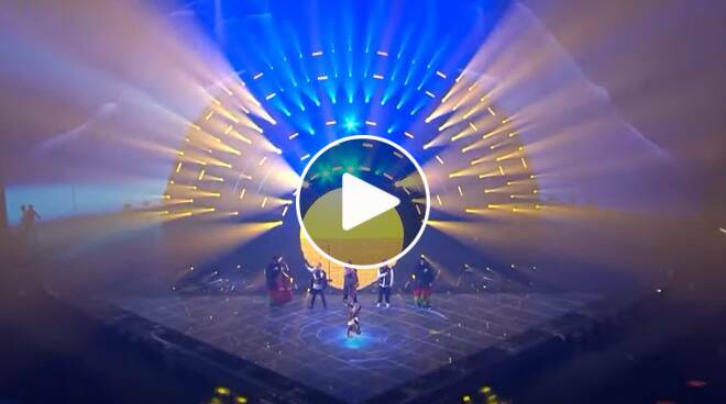 Eurovision, trionfa l’Ucraina con la Kalush Orchestra. Zelensky: “Nel 2023 a Mariupol”