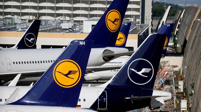 Lufthansa, oggi lo sciopero dei piloti: cancellati 800 voli