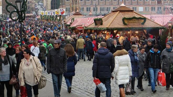 Natale 2022, tornano a viaggiare gli italiani: in 20 milioni passeranno le vacanze fuori casa