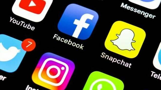 Meta non rinnova l’accordo con la Siae: niente più canzoni su Instagram e Facebook