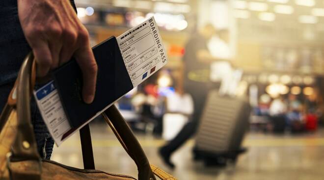 Caro-voli, biglietti sempre più alti: il Ministero fa convocare le compagnie aeree
