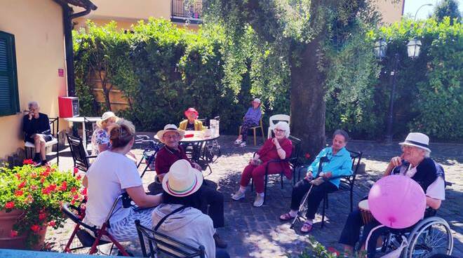 Residence Galileo a Rocca Priora: monitoraggio costante degli ospiti e contatto con le famiglie